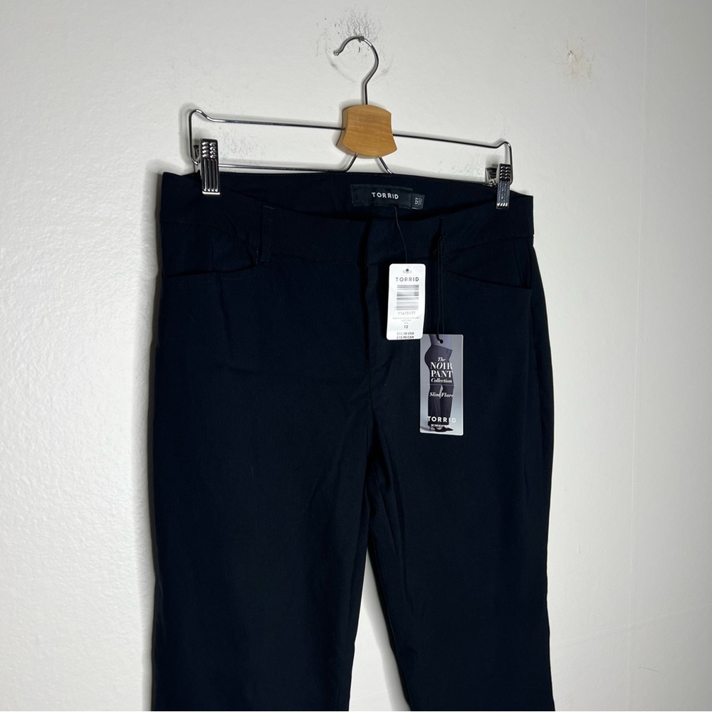 NWT Torrid The Noir Pant Collection Black Slim Flare Pants Size 12 - Picture 6 of 7